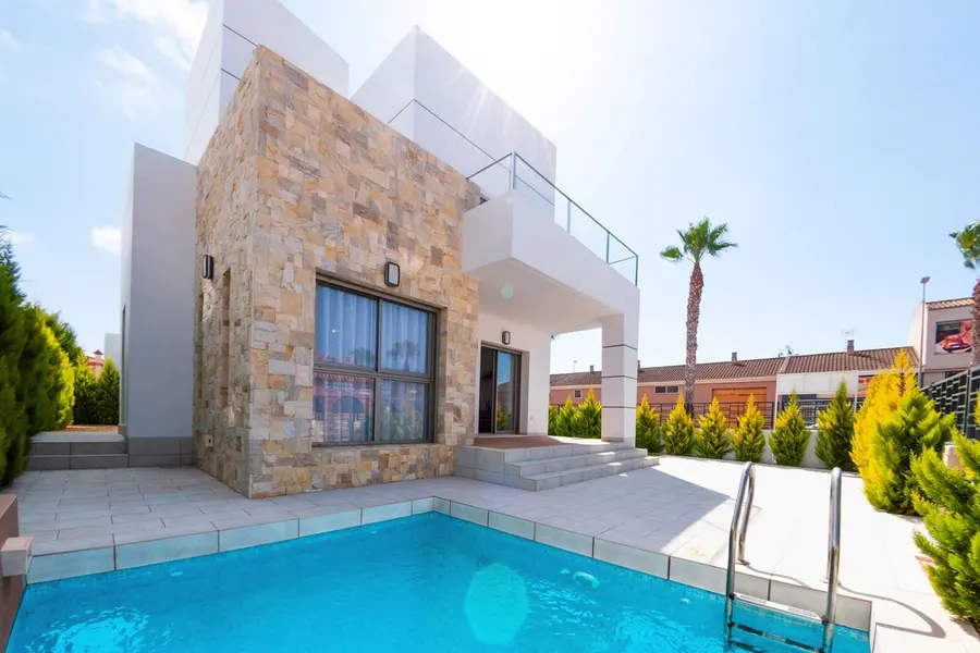 Villa 3+kk — Los Alcazares