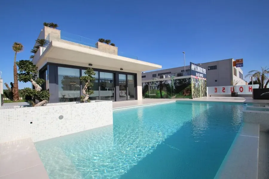 Villa 4+kk — Dehesa De Campoamor