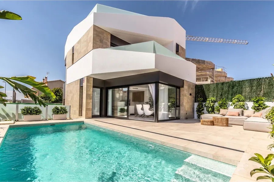 Villa 3+kk — Torrevieja — Foto 1