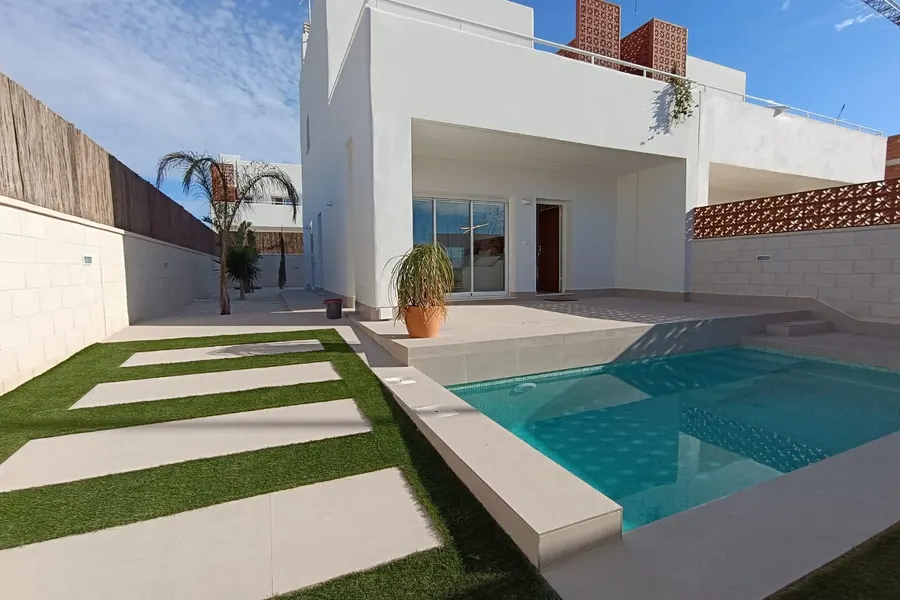 Villa 3+kk — Pilar de la Horadada — Foto 1