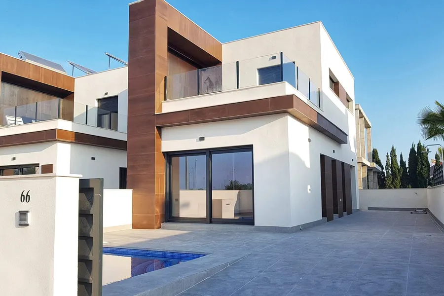 Reihenhaus 3+kk — Daya Nueva