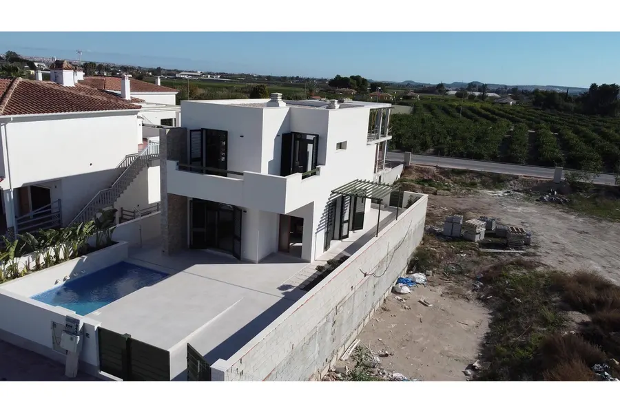Villa 3+kk — Daya Nueva
