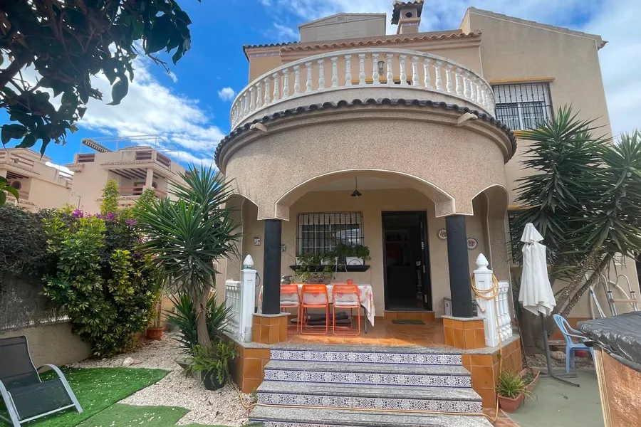 Villa 3+kk — Orihuela Costa