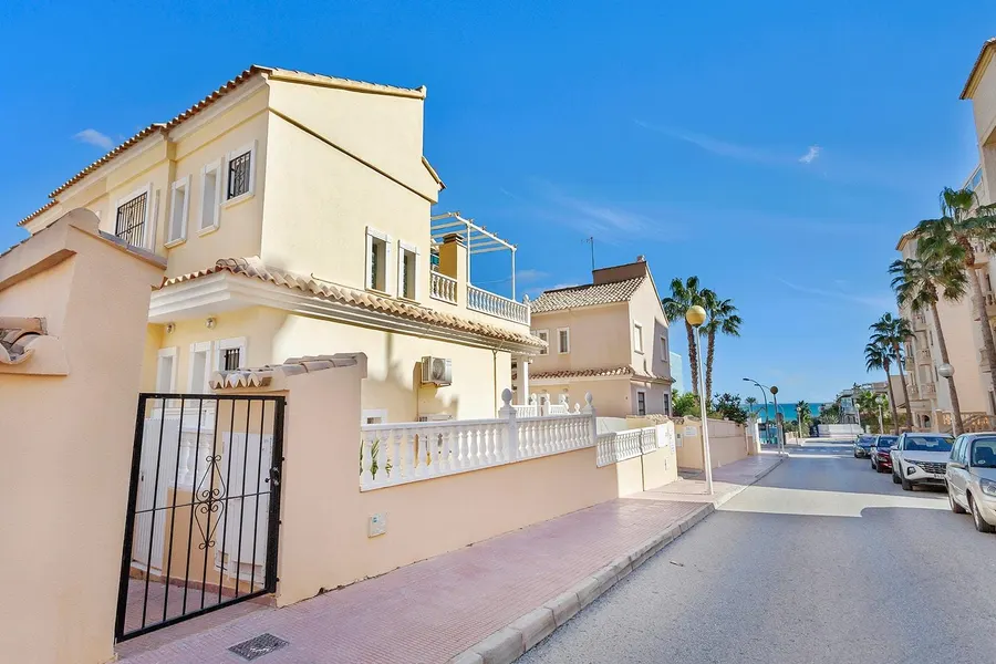 Townhouse 4+kk — Guardamar Del Segura