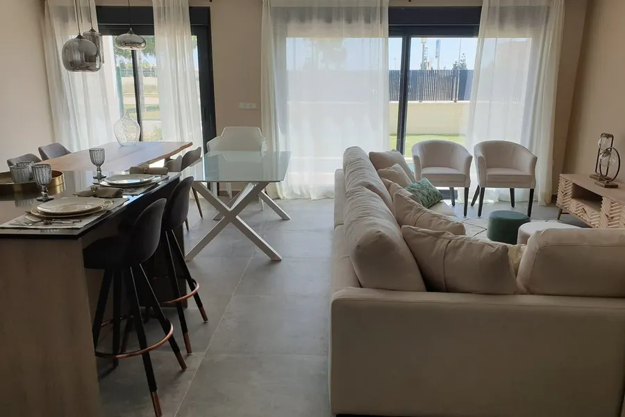 Villa 3+kk — Los Alcazares — Foto 2