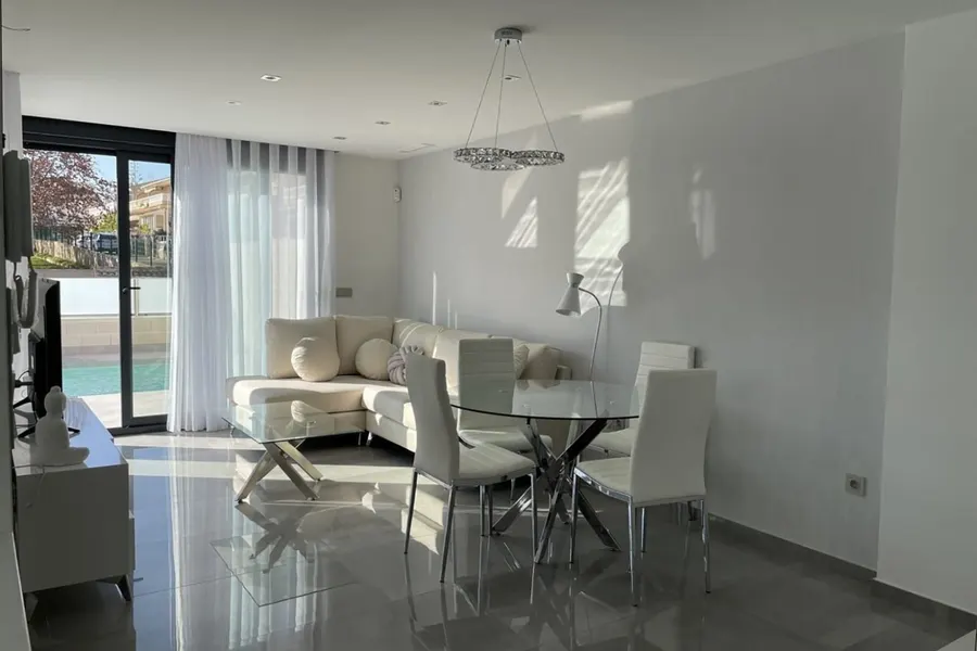 Villa 3+kk — Torrevieja — Foto 2