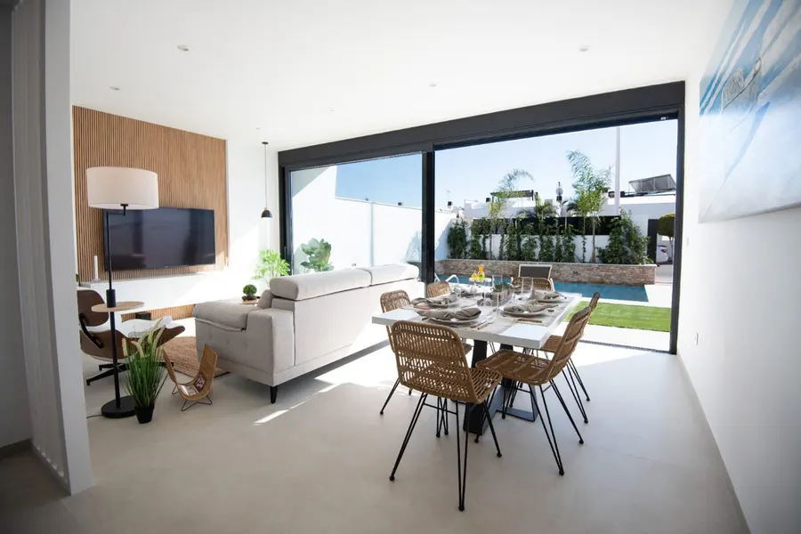 Reihenhaus 3+kk — Santiago De La Ribera — Foto 4