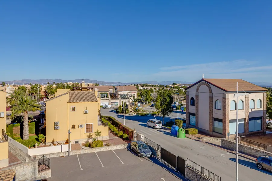 Townhouse 3+kk — Algorfa — photo 3