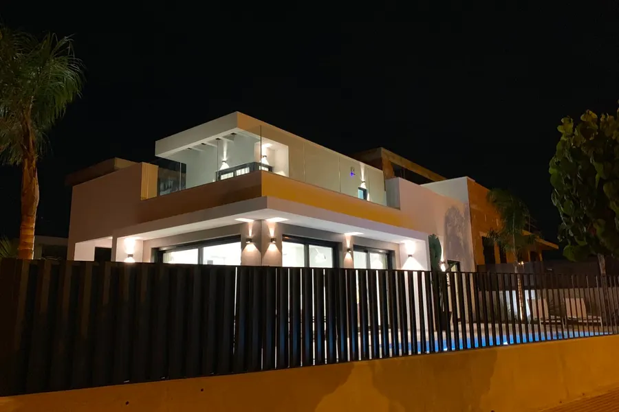 Villa 3+kk — Daya Nueva — Foto 11