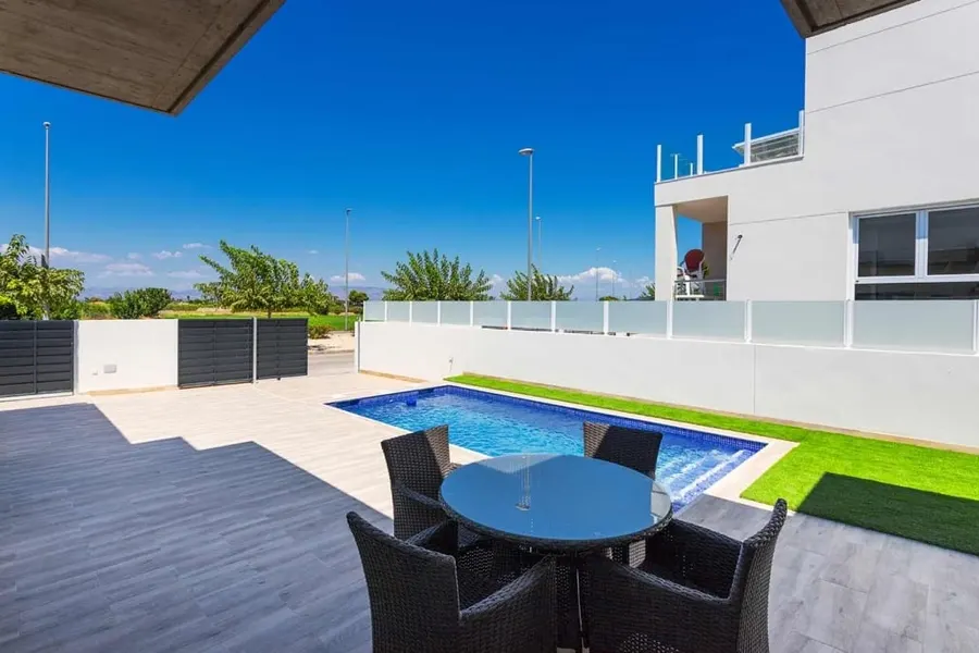 Reihenhaus 3+kk — Daya Nueva — Foto 7