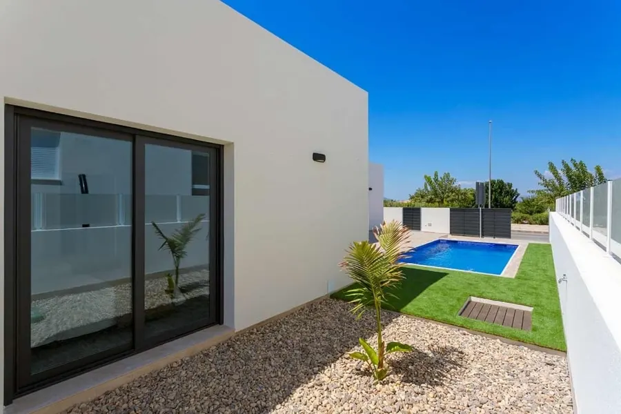 Reihenhaus 3+kk — Daya Nueva — Foto 9