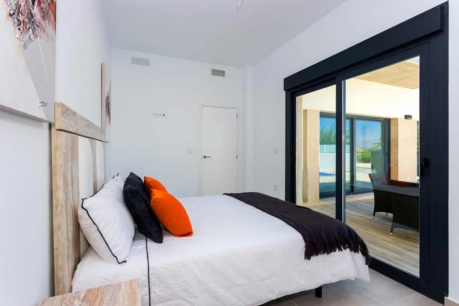 Reihenhaus 3+kk — Daya Nueva — Foto 12