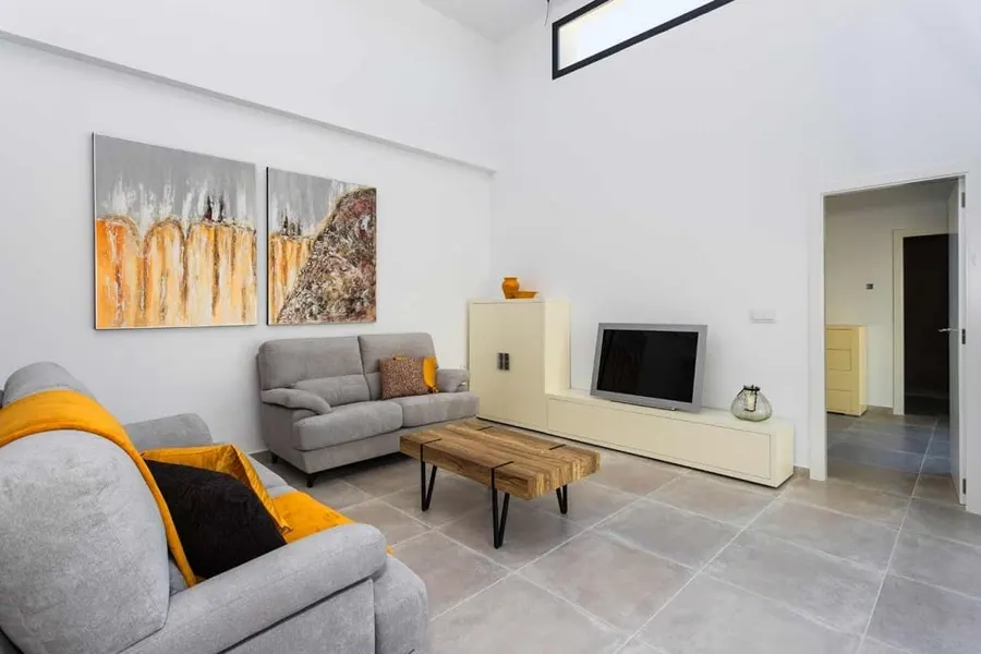 Reihenhaus 3+kk — Daya Nueva — Foto 19