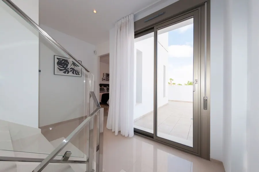 Villa 3+kk — Los Alcazares — Foto 9