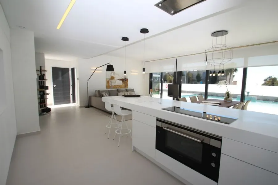 Villa 4+kk — San Miguel De Salinas — Foto 4