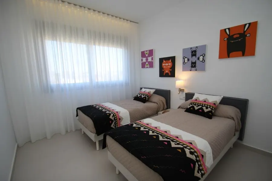 Villa 4+kk — San Miguel De Salinas — Foto 16