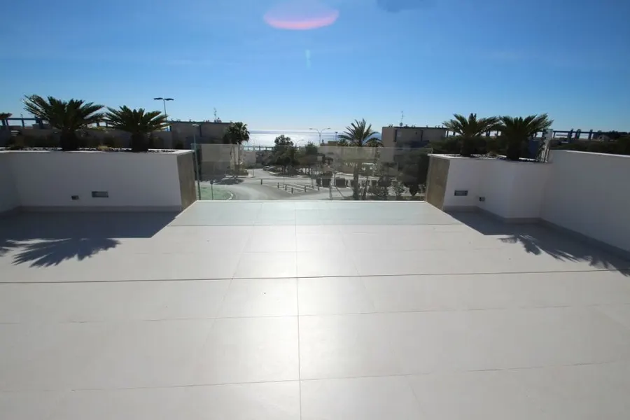 Villa 4+kk — San Miguel De Salinas — Foto 17
