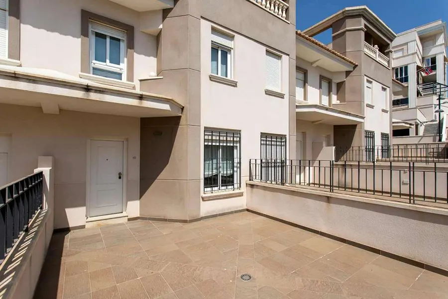 Townhouse 3+kk — Santa Pola — photo 2