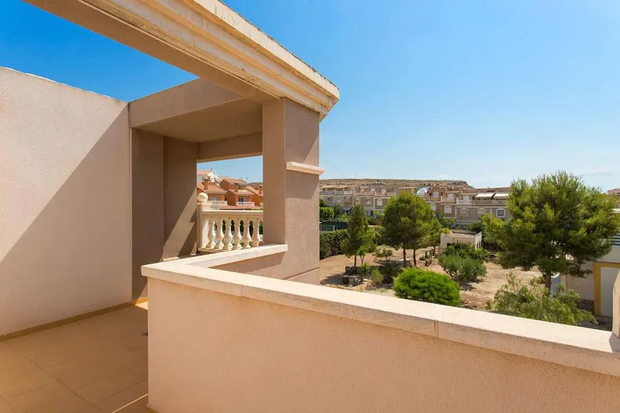 Townhouse 3+kk — Santa Pola — photo 3
