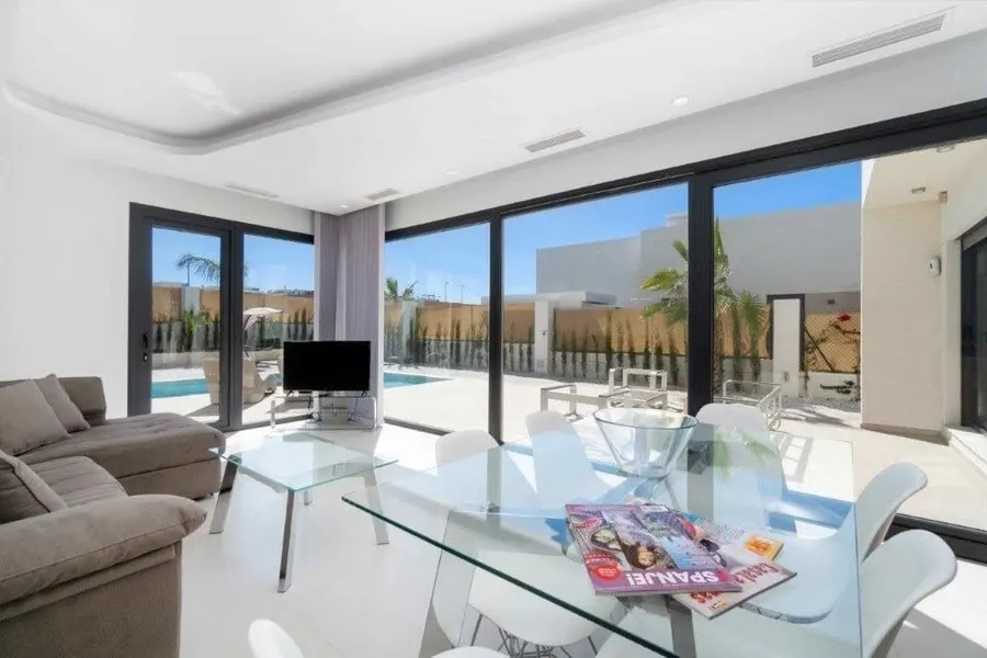 Villa 3+kk — Benijofar — Foto 2