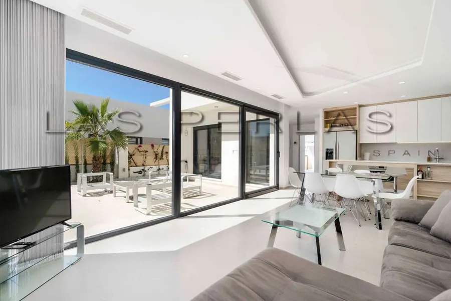 Villa 3+kk — Benijofar — Foto 2
