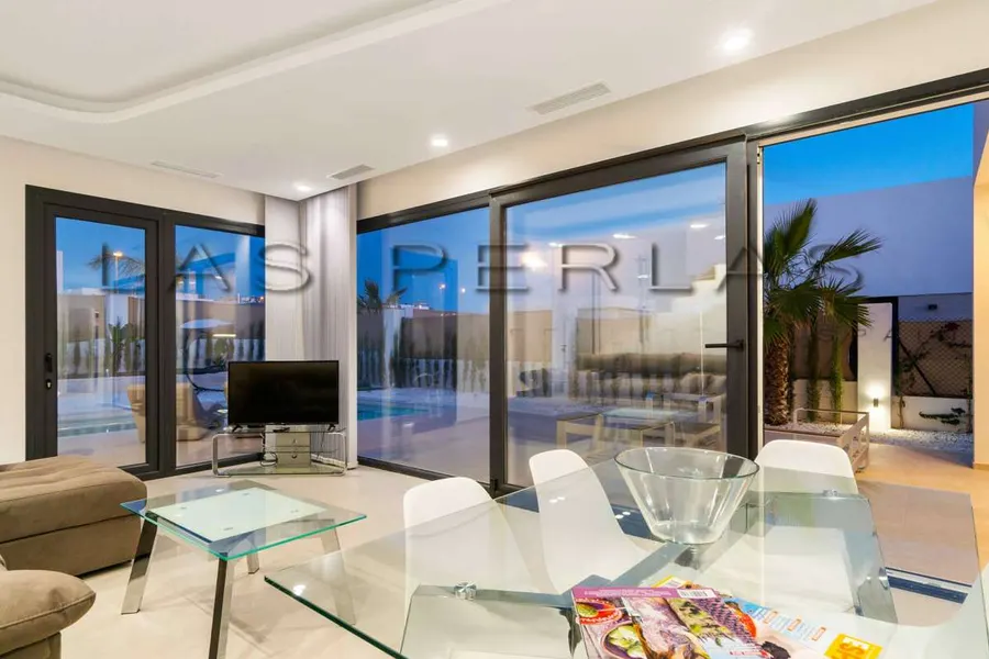 Villa 3+kk — Benijofar — Foto 5
