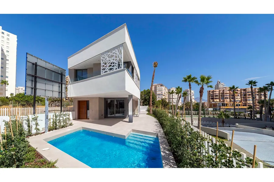 Villa 3+kk — Alicante — Foto 3
