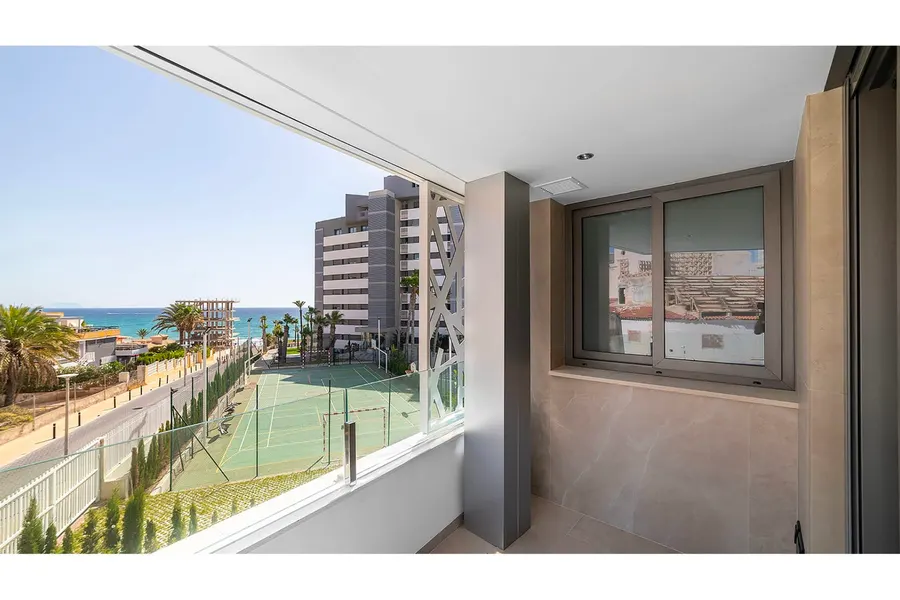 Villa 3+kk — Alicante — Foto 8