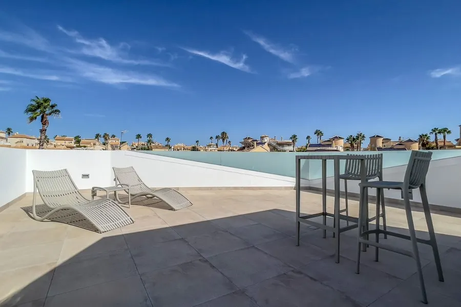 Villa 3+kk — Torrevieja — Foto 15