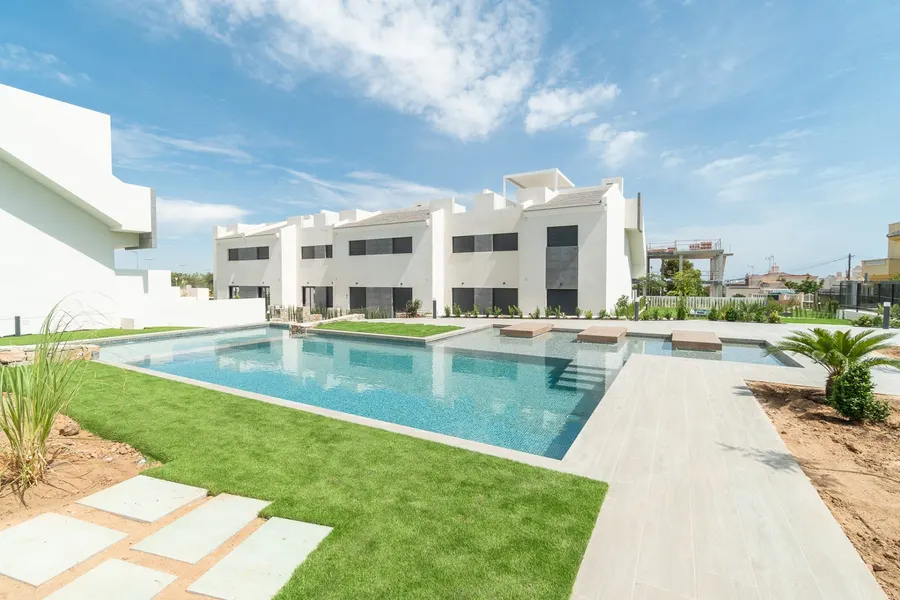 Apartment 3+kk — Torrevieja — Foto 2