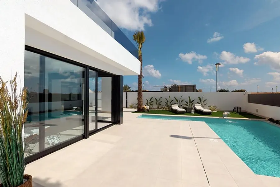 Villa 3+kk — Santiago De La Ribera — Foto 2