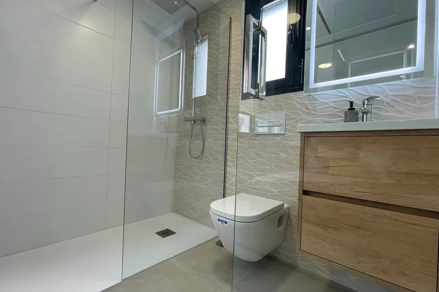 Reihenhaus 3+kk — Santiago De La Ribera — Foto 16