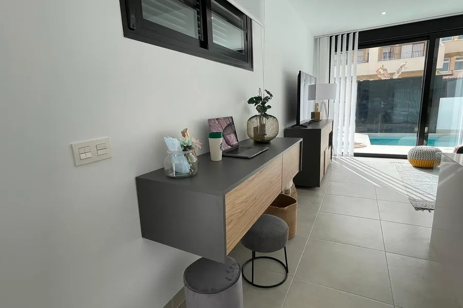 Reihenhaus 3+kk — Santiago De La Ribera — Foto 7