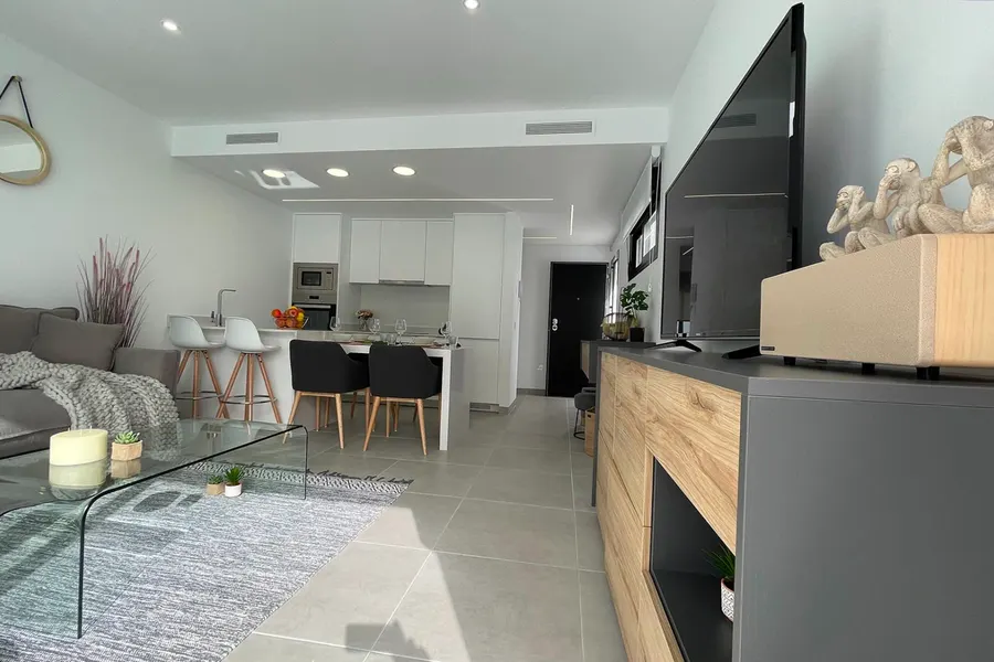 Reihenhaus 3+kk — Santiago De La Ribera — Foto 11