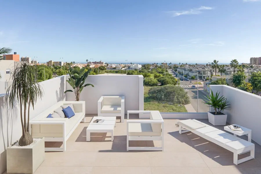 Reihenhaus 3+kk — Torrevieja — Foto 2
