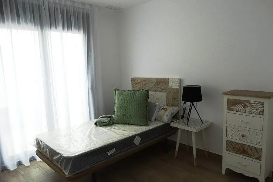 Reihenhaus 3+kk — Santiago De La Ribera — Foto 14