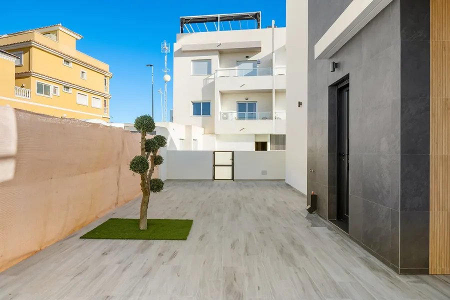Reihenhaus 3+kk — Benijofar — Foto 8