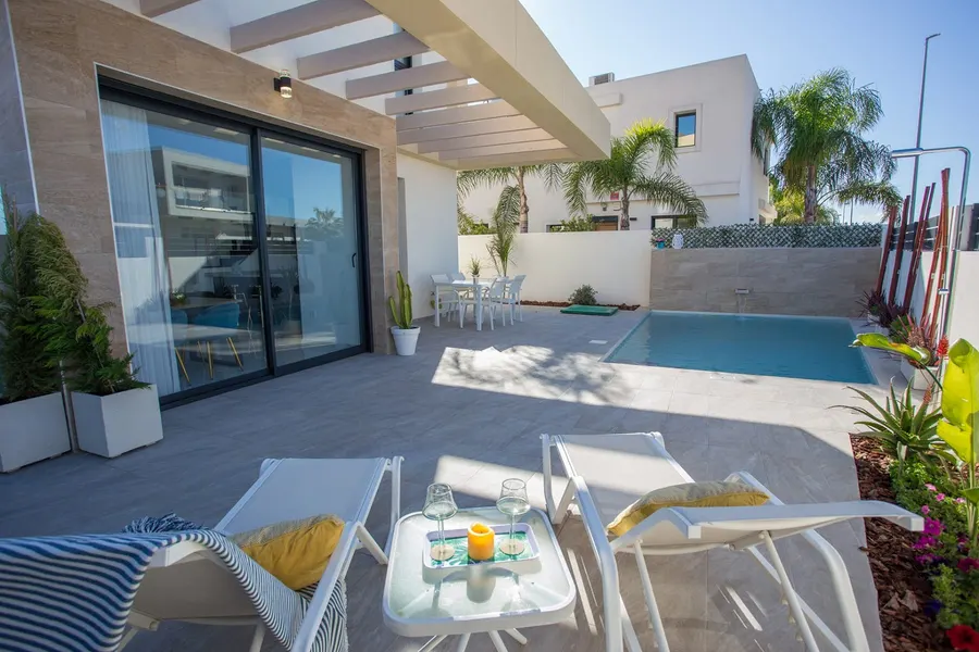 Villa 3+kk — Los Montesinos — Foto 4