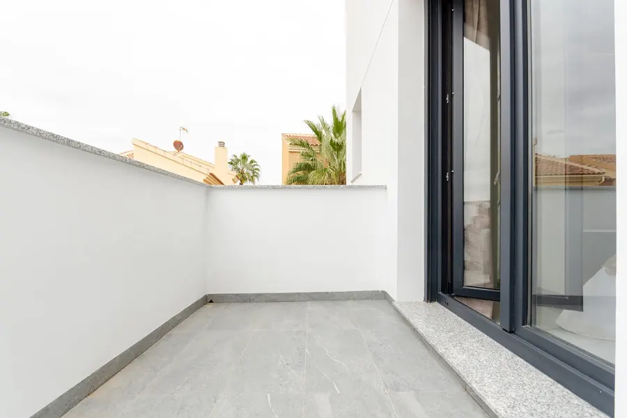 Villa 3+kk — Torrevieja — Foto 11
