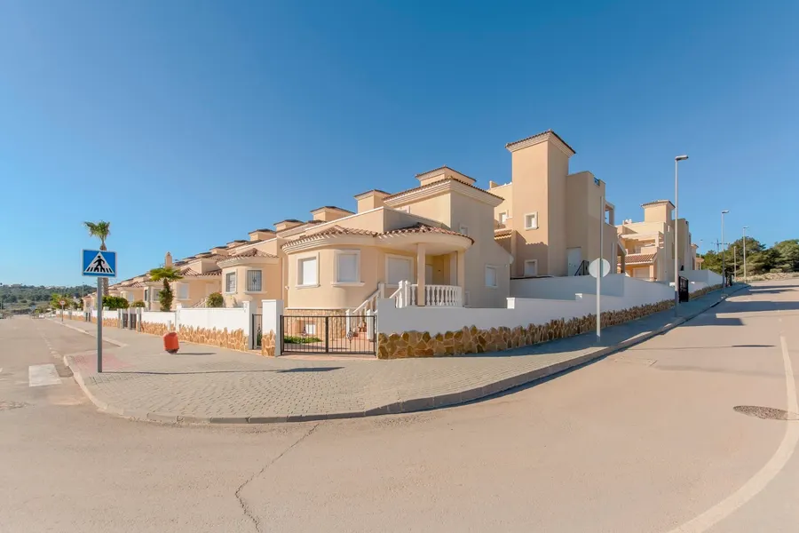 Villa 3+kk — San Miguel De Salinas — Foto 3