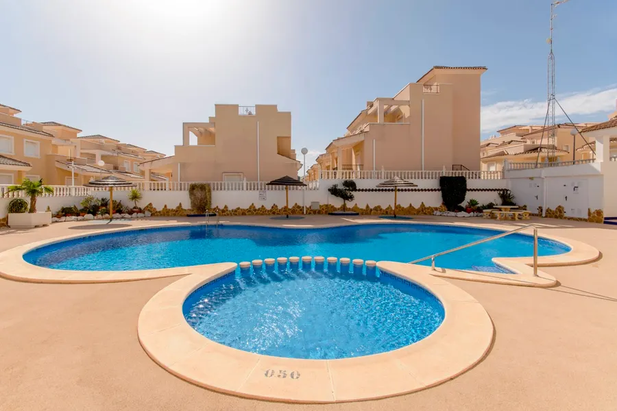 Reihenhaus 3+kk — San Miguel De Salinas — Foto 4