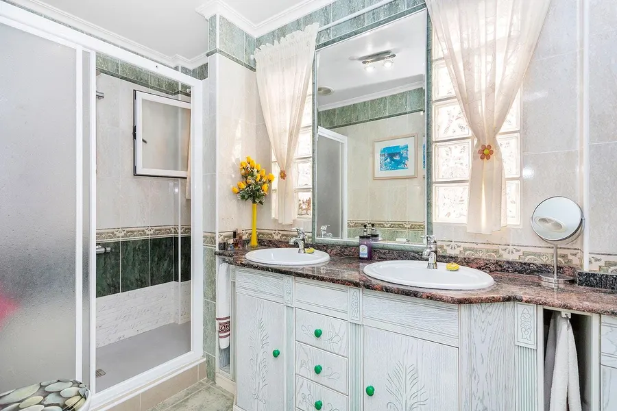 Townhouse 4+kk — Guardamar Del Segura — photo 15
