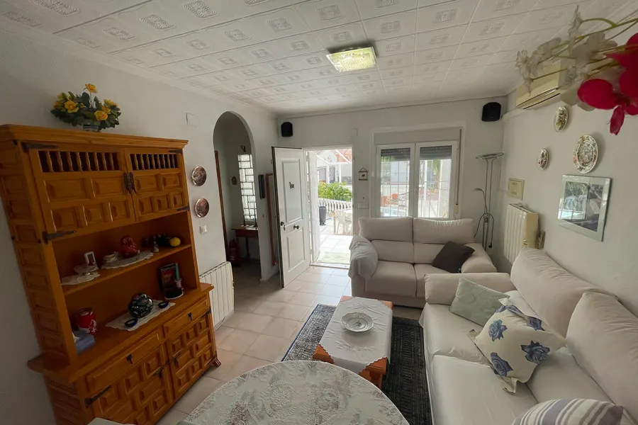 Villa 4+kk — Torrevieja — Foto 4