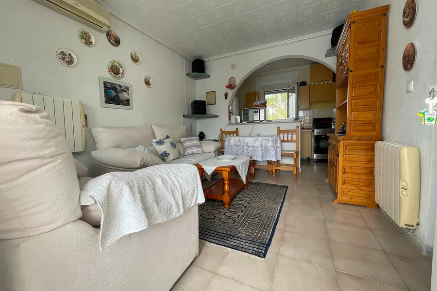Villa 4+kk — Torrevieja — Foto 5