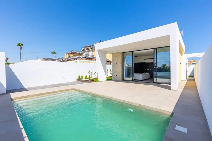 Villa 3+kk — Torrevieja — Foto 2