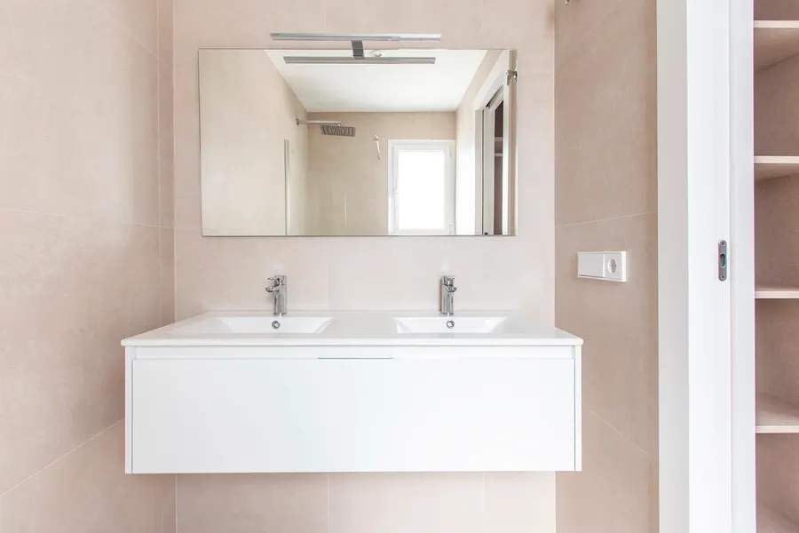 Villa 3+kk — Santiago De La Ribera — Foto 9